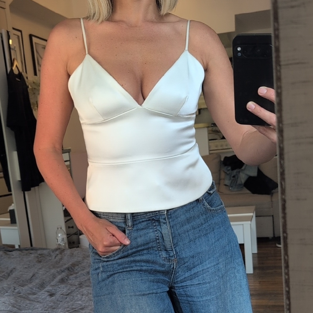 L'AGENCE Sexy White Plunge Neck Satin Bustier Top. Sz6
